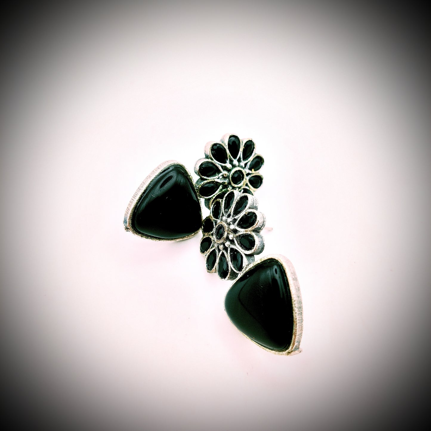 Classic Grace - Black