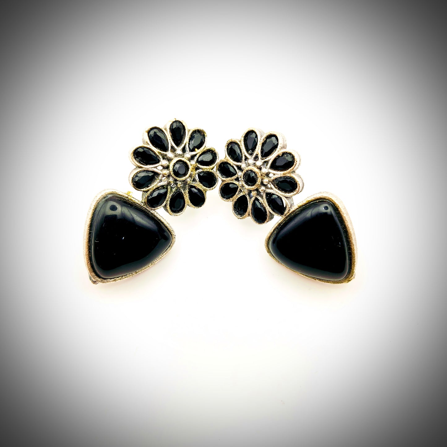 Classic Grace - Black
