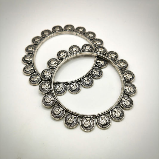 Queen Circle Bangles
