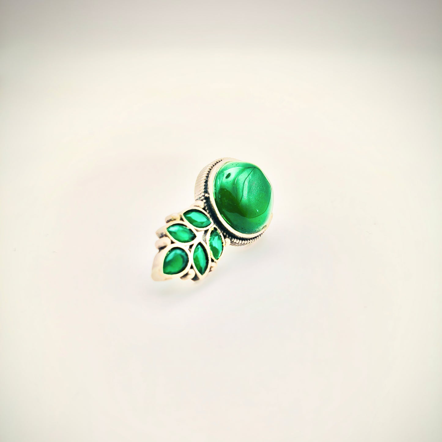 Elegant Bloom - Green