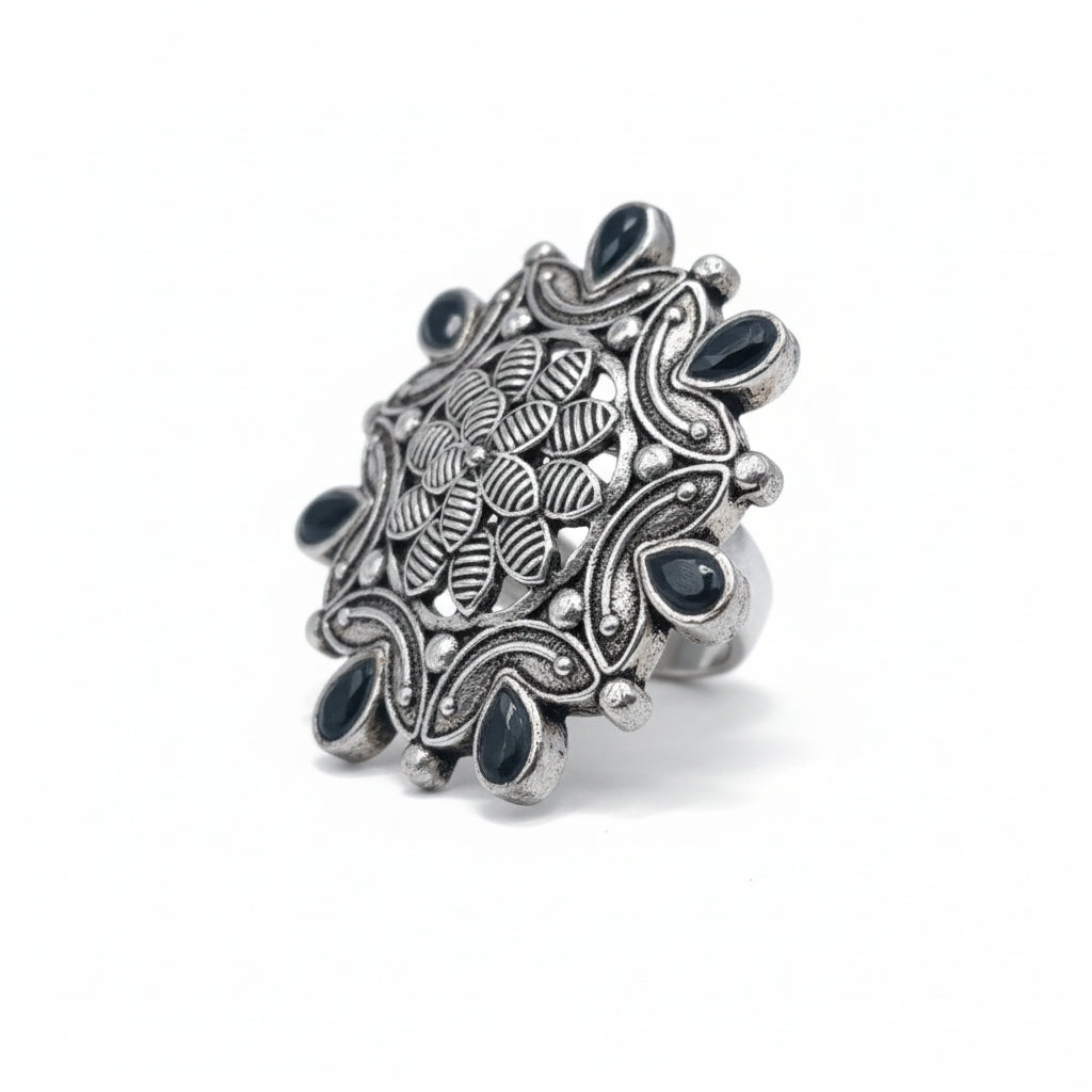 The Lush Flora Ring - Black