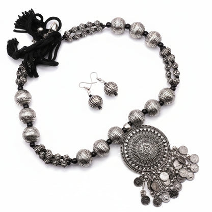 The Sovereign Coin Medallion Necklace Set