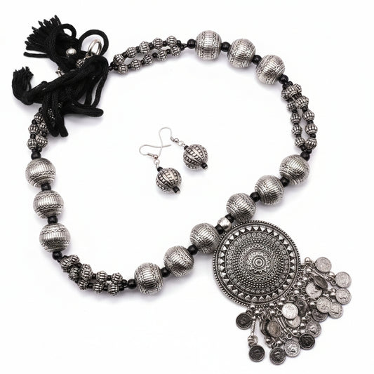 The Sovereign Coin Medallion Necklace Set