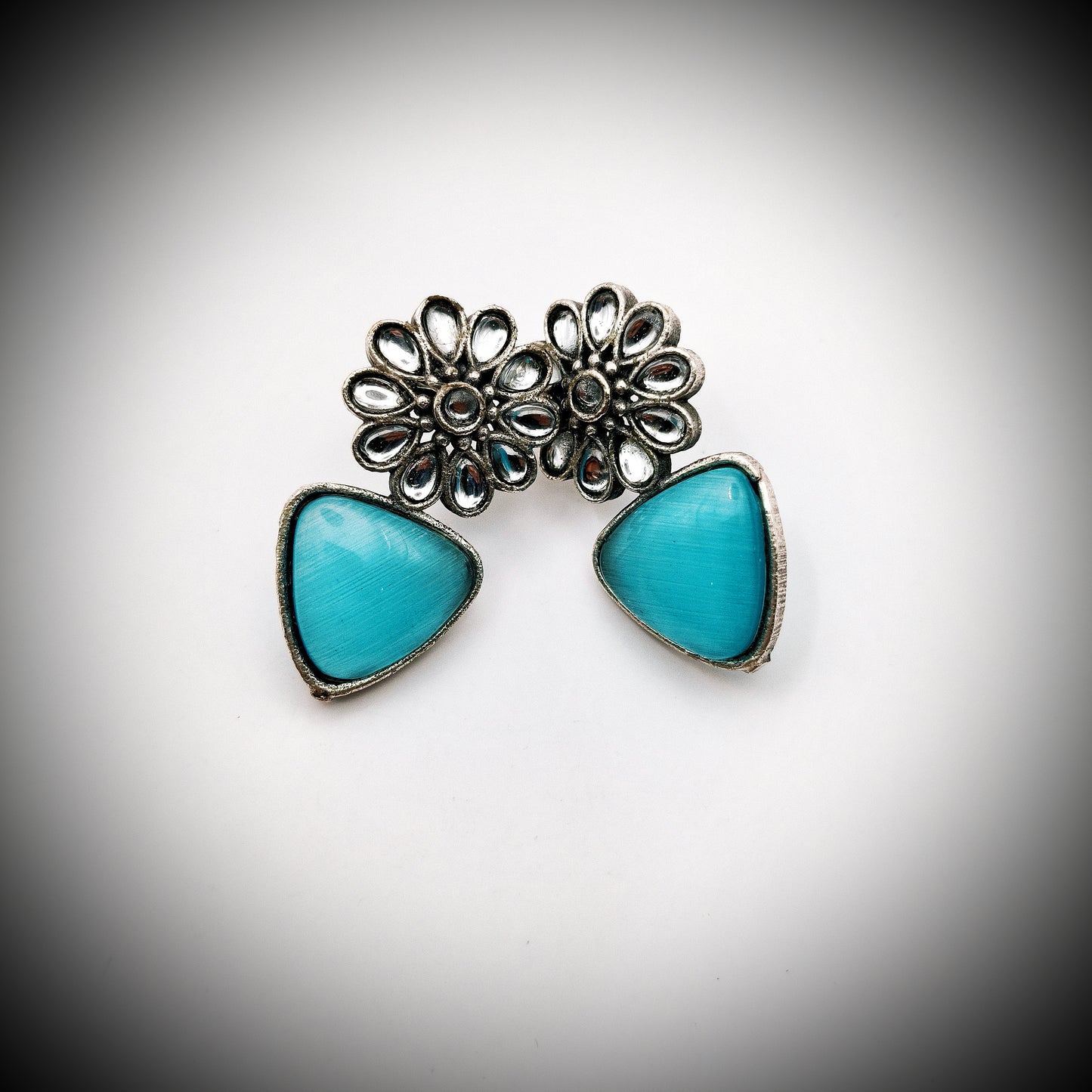 Classic Grace - Aqua Blue